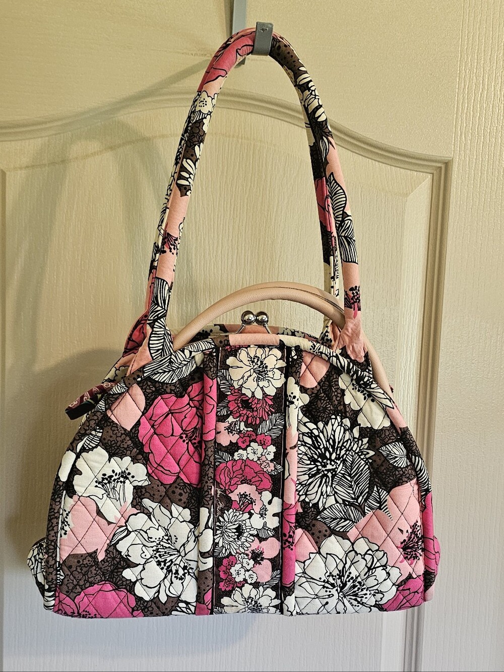 Vintage Vera Bradley Eloise Kisslock Shoulder Bag in Mocha Rouge Retired Print